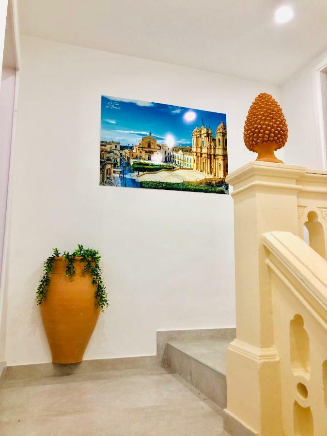 La Casa Del Barocco Hotel โนโต ภายนอก รูปภาพ