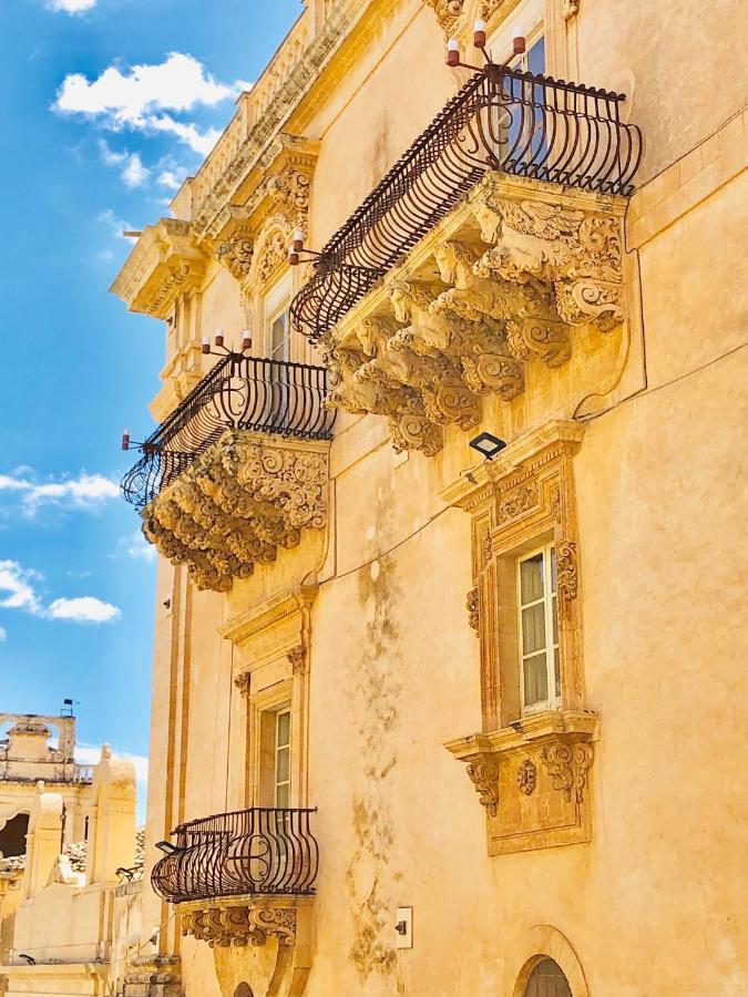 La Casa Del Barocco Hotel โนโต ภายนอก รูปภาพ